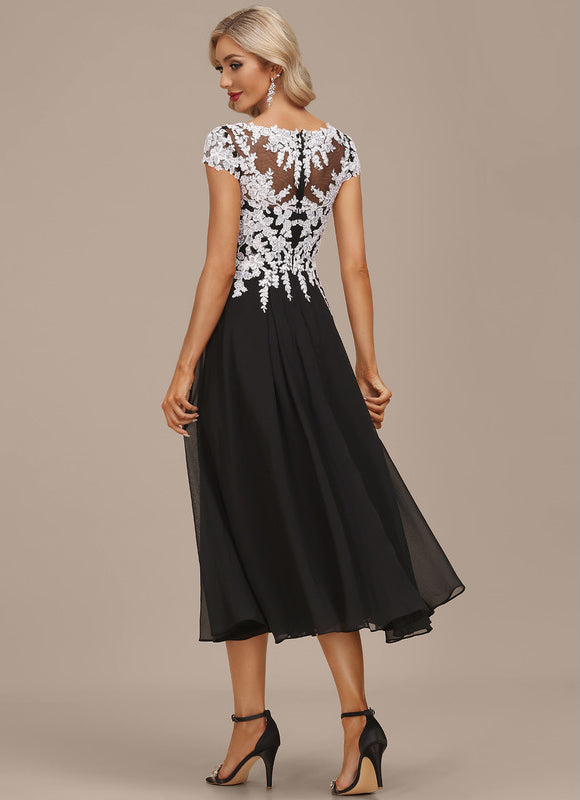 Robe Trapèze Chic À Broderies Blanches - gallery 4