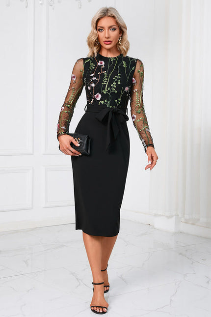 Robe Noire Luxe À Broderie Florale