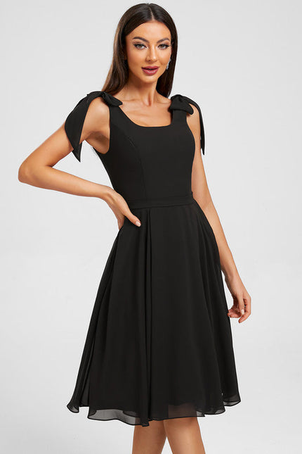 Robe Noire Chic À Nœuds - gallery 4