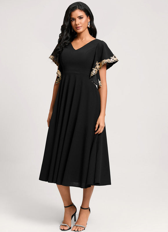 Robe Trapèze Chic À Appliques Dorées - gallery 1