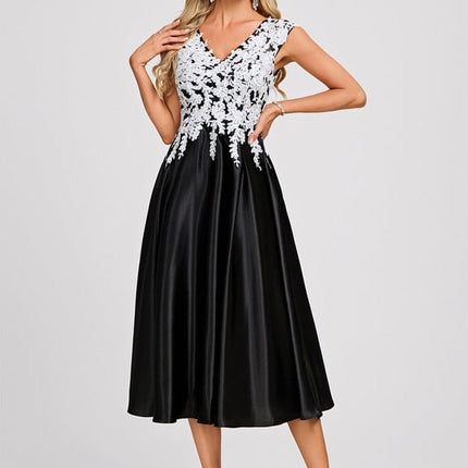 Robe Noire Chic À Broderie