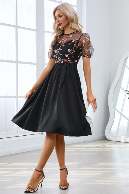 Robe Noir Broderie Anglaise - gallery 1