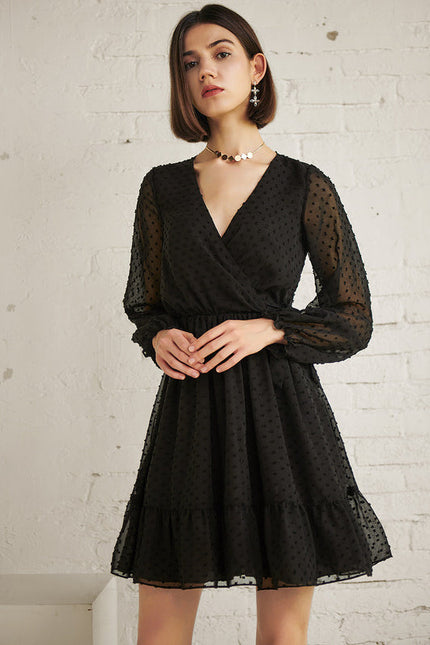 Robe Noire À Volants Légers - gallery 3