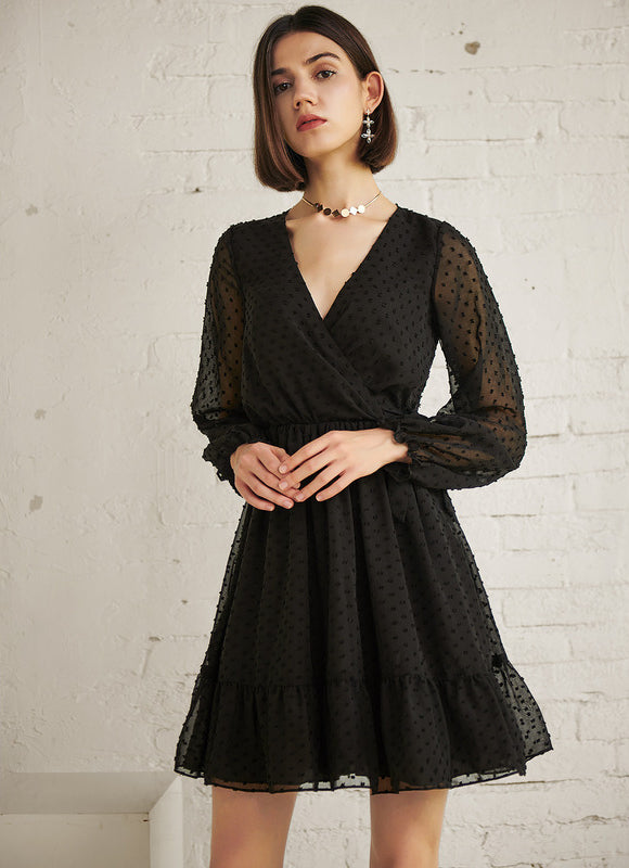 Robe Noire À Volants Légers - gallery 3