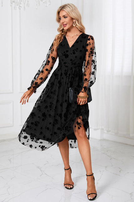 Robe Noire En Tulle Floral