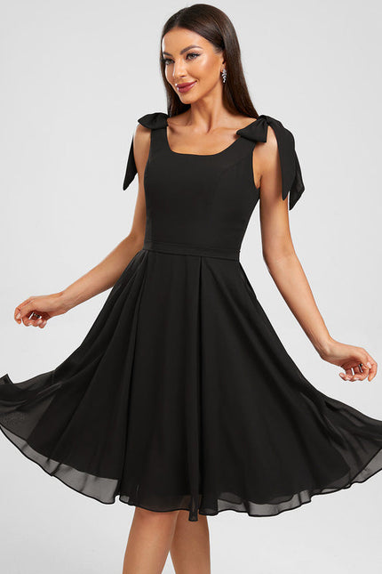 Robe Noire Chic À Nœuds - gallery 3