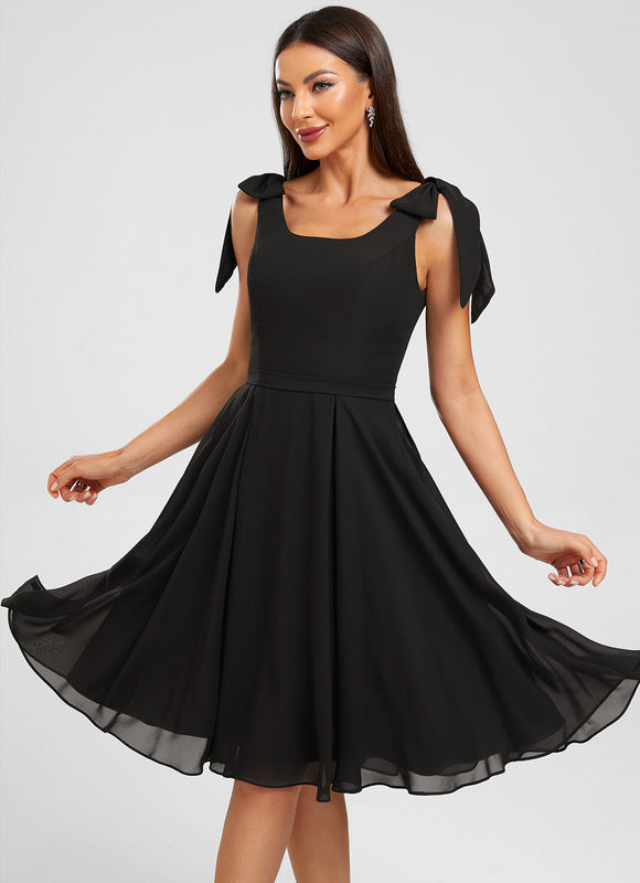 Robe Noire Chic À Nœuds - gallery 3
