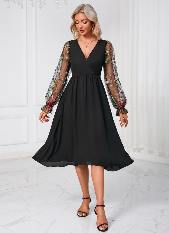 Robe Noire Luxe À Manches Brodées