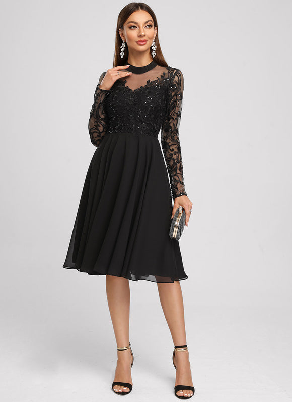 Robe Noire Luxe Dentelle Manches Longues - gallery 2