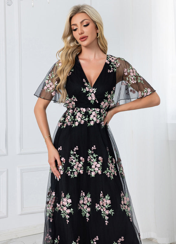 Robe Noire Broderie - gallery 2