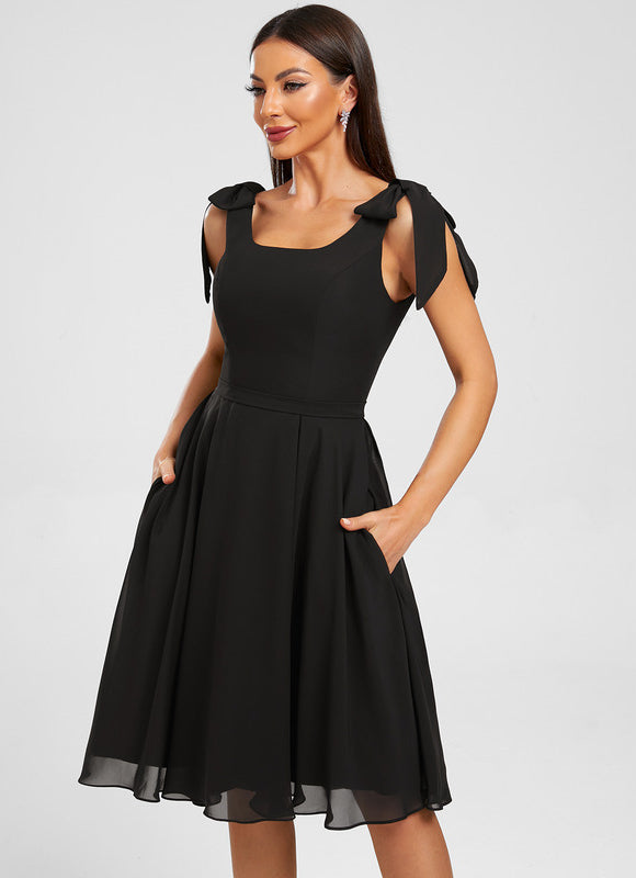 Robe Noire Chic À Nœuds - gallery 5