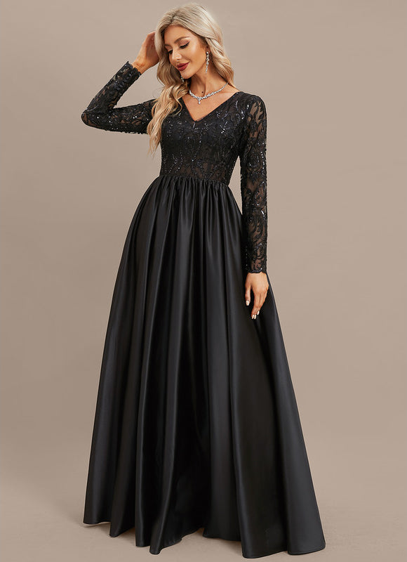 Robe Noire Luxe Satinée Élégante - gallery 3